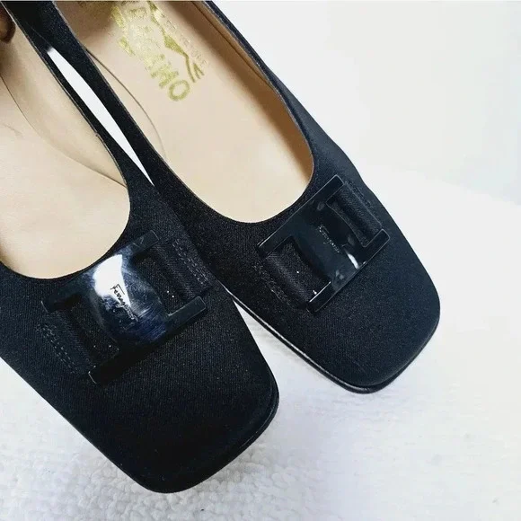 Salvatore Ferragamo 7.5 A black logo buckle granny heels​ - Picture 5 of 13